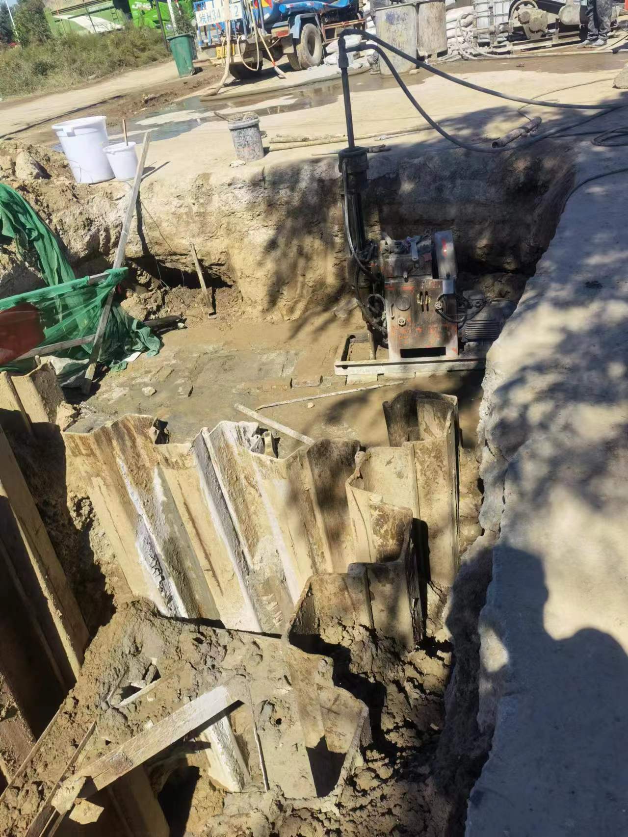 江夏基坑隧道止水帷幕桩底钻孔高压注浆